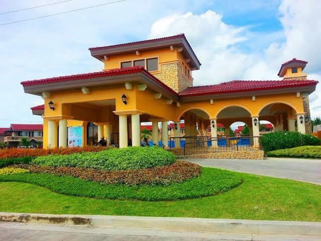 Relaxing Home At Camella Bacolod, Near Airport, Rockwell, Terminals, Famous Resto Εξωτερικό φωτογραφία